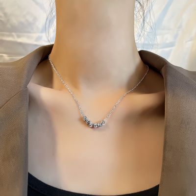 [COD] Gumao Douyin with the same style of Wufu Linmen High-end Sensation Rich Transfer Bead Clavicle