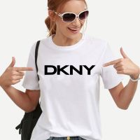 เสื้อยืด พิมพ์ลายกราฟฟิคโลโก้ Dkny Kawaii Gildan dje