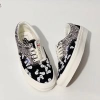 CODSheng luo [READY STOCK!] Wan33ce Old Skool Classic Slip-On Classic Low Cut Unisex Casual Canvas Skate Shoes Kasut Skulls Fashion New Arrivals