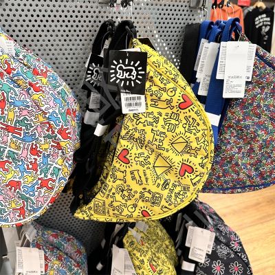 UniqloPatchel 2022ผลิตภัณฑ์เดียว Keith Haring Satchel 460628