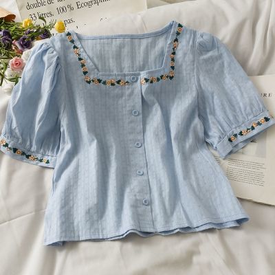 New summer embroidered blouse for ladies with square collar and bubble sleeves