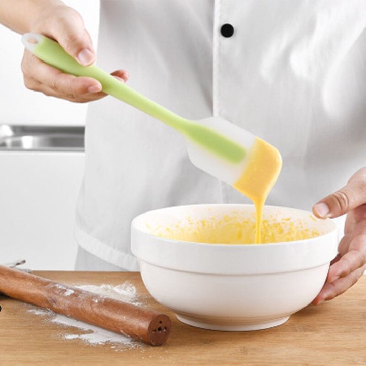 worth-buy-ที่ขูดแป้งครัวเบเกอรี่คีมคีบอาหารอุปกรณ์เครื่องใช้ในครัวขนมอบเค้กไม้พายทาครีมทำจากซิลิโคน1ชิ้น
