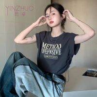 Yin Zhuo Zhengpin ไซส์ใหญ่อ้วน mm แขนสั้นพิมพ์ลายตัวอักษร T เสื้อเชิ้ตผู้หญิงฤดูร้อนดีไซน์เฉพาะกลุ่มเชือกรูดคอกลมทรงหลวม