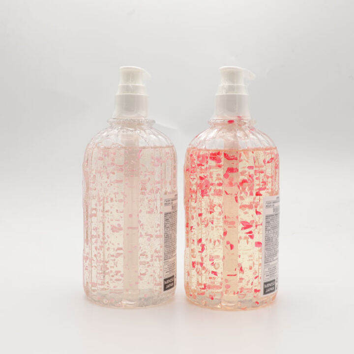 Petal moisturizing shower gel, miniso, an excellent product, is a genuine rose cherry blossom