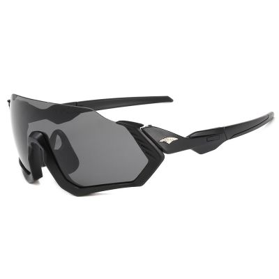 แว่นตาจักรยานทรงสปอร์ต แว่นตากันแดดแฟชั่น สำหรับปั่นจักรยานกลางแจ้ง กันแสง UV400 แถมซองผ้าใส่แว่น