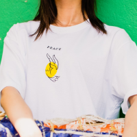 Mahanakhon Lifestyle T-Shirt Peace/Pixx-White เสื้อยืดสีขาวลายมือ