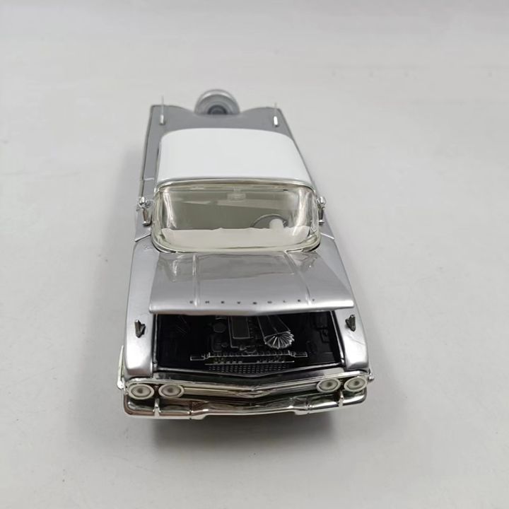 jada-1-24-scale-1960-impala-lowrider-series-street-low-diecast-model-toy-vehicle-adult-fans-collectible-gift