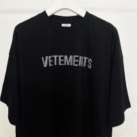 ที่มีคุณภาพสูง Rhinestone จดหมายโลโก้ Vetements เสื้อยืดผู้ชายผู้หญิงประเดิมวินเทจแขนสั้นเสื้อยืดขายส่งเสื้อผ้าฮิปฮอป