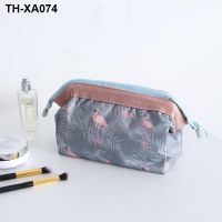 Cosmetic bag 2021 new fire ins wind cosmetics to receive a package of cosmetic bag female small portable portable mini