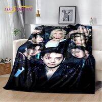 [High-end blanket] เด็กเร่ร่อนนักร้องเคป๊อบผ้ากำมะหยี่นุ่มผ้าห่มตกแต่งผ้าห่มสำหรับห้องนั่งเล่นโซฟาเตียงนอนห้องนอนผ้าคลุมปิกนิกเด็กอบอุ่น