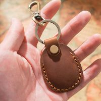 ℗ Genuine Crazy Horse Leather Key Holder Housek eeper Key Access Entrance Guard Card protecter Portable with a Metal Hook