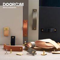 Dooroom ทองเหลืองและหนังเฟอร์นิเจอร์จับนอร์ดิกที่ทันสมัยตู้เสื้อผ้าโต๊ะเครื่องแป้งตู้คณะรัฐมนตรีลิ้นชักกล่องรองเท้าไวน์บาร์ดึงลูกบิด