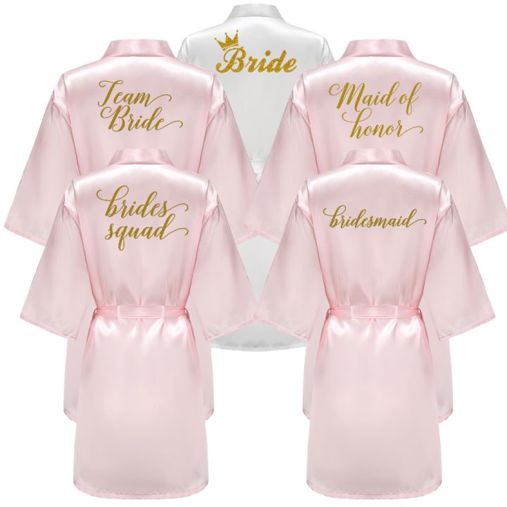 xiaoli-clothing-ชุดคลุมอาบน้ำเพื่อนเจ้าสาวสำหรับงานแต่งงานพร้อมตัวอักษรสีทองชุดผ้าซาตินสีชมพูสำหรับผู้หญิง-s-4xl-ชุดคลุมอาบน้ำชุดกิโมโน