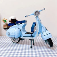 NEW LEGO Roman Holida Vespa 125 Technical MOC 10298 Famous Motorcycle City MOTO Assembled Building Blocks Bricks Model Toys For Kids Gift