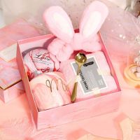 [COD] Accompanying gift set wedding season female bridesmaid best man bride practical baby full moon hundred days one-year-old return box