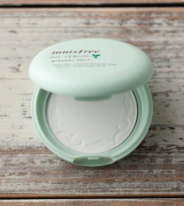 innisfree-no-sebum-mineral-pact-8-5g-แป้งมิ้นท์อัดแข็ง-คุมมัน