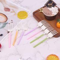 1PC Multifunctional Fruit Fork Food Selection Children Snacks Cake Dessert Food Home Party Dessert Fork Kitchen Tableware Random