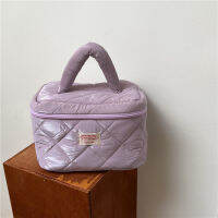 Tas Kosmetik ผ้านวมสำหรับจัดเครื่องสำอางสตรีซิปขนาดใหญ่สวยงามกระเป๋าเครื่องใช้ในห้องน้ำท่องเที่ยวกระเป๋าเก็บของจำเป็น