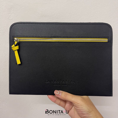 กระเป๋า Anastasia black-Yellow bag  กระเป๋าใส่ของ ทำจากวัสดุดีมีบุผ้าข้างใน สวยมากๆค่ะ   Size : 27 x 19 cm