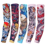 2 Pieces Men Women 3D Game Sleeves Bicycle Sleeves UV Protection Running Cycling Sleeves Sunscreen Arm Warmer Arm Cover Cuff