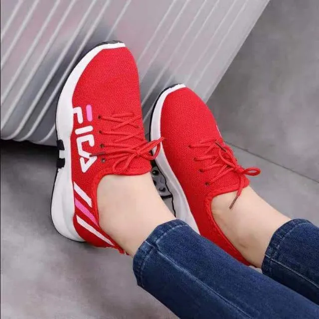 fila sneakers with pouch