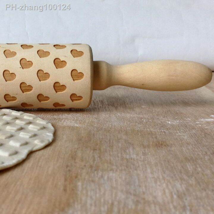 wood-heart-type-cake-rolling-pin-embossed-cookies-roller-baking-shop-baking-dough-roller-for-wedding-christmas-gifts