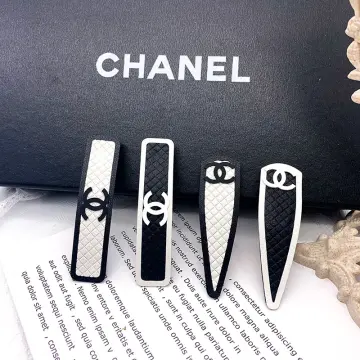 Buy Chanel Clip online