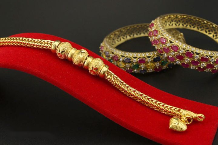 apata-jewelry-สร้อยข้อมือลายสี่เสา-2-บาท-สร้อยข้อมือผู้หญิง-สร้อยข้อมือชุบทองแท้-เศษทองแท้96-5-สวยเหมือนแท้-บล็อคเยาวราช-ไม่ลอกไม่ดำ-สวย