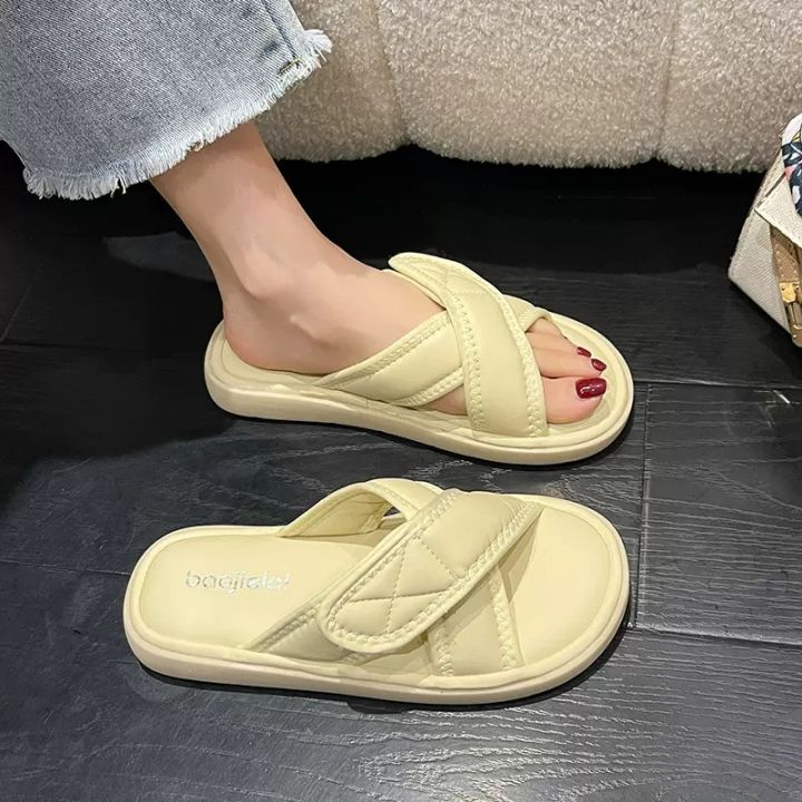 royallovers-ส่งจากไทย-รองเท้าแตะแฟชั่น-รองเท้าแตะเข้าใหม่-3-สี-ดีเทลแปลกใหม่ไม่เหมือนใคร-รองเท้าแฟชั่นผู้หญิงรองเท้าแตะส้นแบนมาใหม่