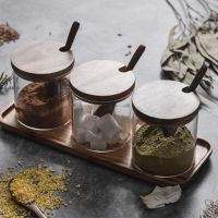 hotx【DT】 Transparent glass seasoning jar Seasoning box set  three-piece creative kitchen wooden salt shaker sugar bowl with spoon base