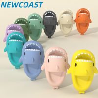 NewCoast รองเท้าแตะคู่รักชายหญิง,รองเท้าแตะคู่รักรองเท้าแตะฉลามการ์ตูนขายดีในร่มและกลางแจ้ง