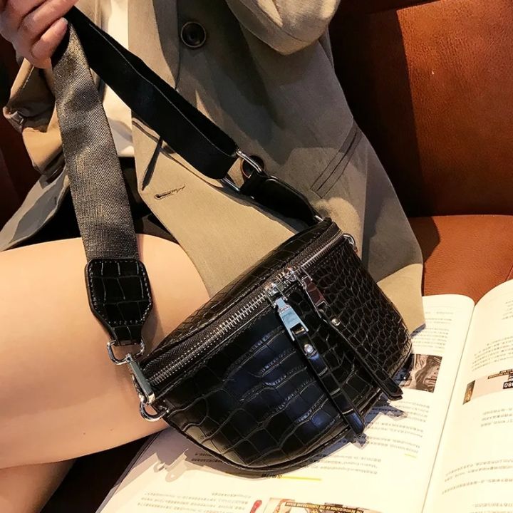 yf-luxury-designer-saddle-womens-chest-bag-high-quality-crossbody-bags-female-fashion-chain-handbag-hobos-banana-belt-purse