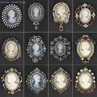 Crystal Rhinestones Cameo Vintage Brooch Pins for Women Queen 39;s Cameo Beauty Clothing Accessor Girl Gift