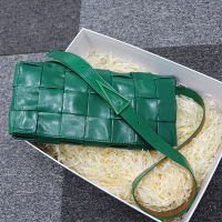 2020 Leather Handbags Fashion Braided Chest Bag Pillow Bag Oil Wax Leather Small Square Bag Shoulder Diagonal Bag