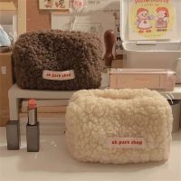 FDGFGG อุปกรณ์สำนักงาน Tas Kosmetik Lambswool นุ่มความจุขนาดใหญ่ที่จัดระเบียบแต่งหน้าเดสก์ท็อปกล่องดินสอกระเป๋าใส่ดินสอกระเป๋าเก็บของ