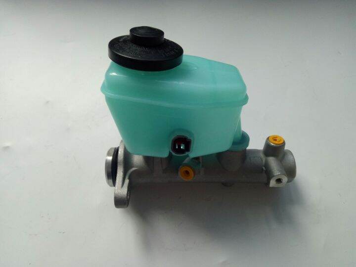Brake Master Cylinder for Toyota Hilux VI Land Cruiser 90 RHD RZJ95 KZJ