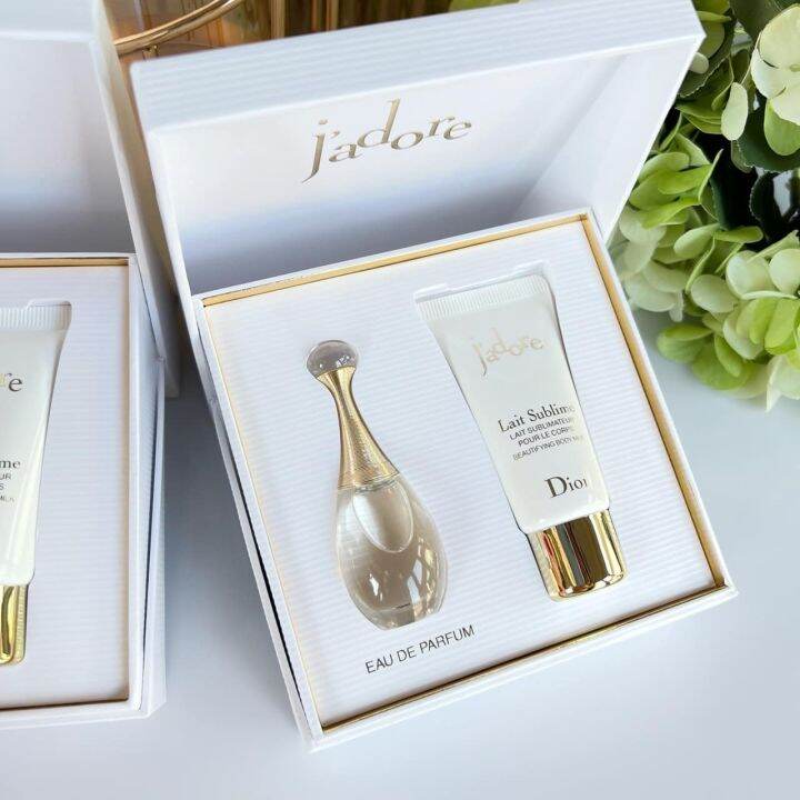 Dior Jadore EDP Mini Gift Set ( แพ็คเก็จตลับเปิด ) ของหายาก นะคะ สวยเลอ