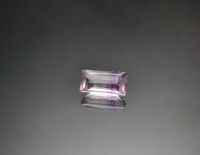 หินเรนโบว์ ฟลูออไรต์ (Rainbow Fluorite Slice With Natural Edge) " หินแห่งความฉลาด " น้ำหนัก 0.97 ct ขนาด 4.4x3x8.1 mm. พลอยแท้ 100% เนื้อดี ราคาถูก