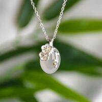 S925 Sterling Silver Womens Necklace Natural High Ice Jade Chalcedony White Jade Solid Plum Blossom Plum Pendant Clavicle Chain BIEW BIEW