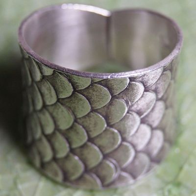 Fish scale pattern ring modern silver Karen unique. beauty as a valuable souvenir. ring Size 6 8 9