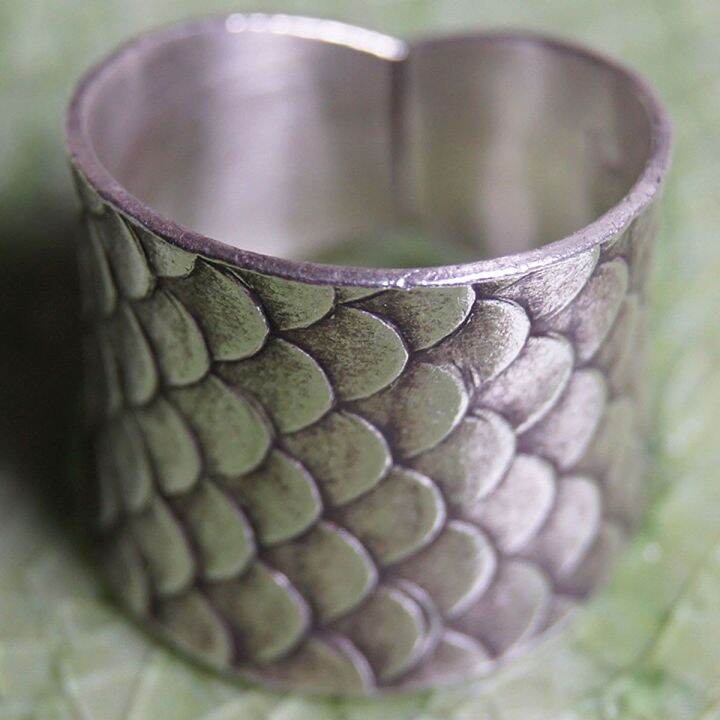 fish-scale-pattern-ring-modern-silver-karen-unique-beauty-as-a-valuable-souvenir-ring-size-6-8-9