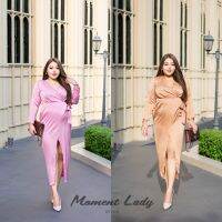 Moment Lady 55 ชุดราตรียาวสาวอวบ คอวีป้าย แขนยาว กระโปรงทรงป้ายแหวกหน้าเล็กน้อยจับจีบเอวช่วยพรางรูปร่าง