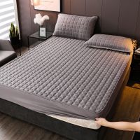 Quilted Fitted Mattress Pad Cover Mattress Topper Protector Breathable Hypoallergenic Machine Washable Deep Pocket