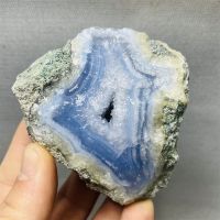 ลูกไม้สีฟ้าธรรมชาติ Geode อาเกตแร่อัญมณีดั้งเดิมของตกแต่งบ้านจิตวิญญาณของขวัญคาถาแท่นบูชาสวดมนต์