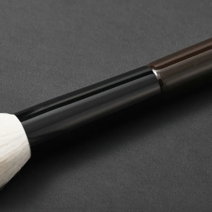 high-end-original-face-garffin-pine-blanket-mn-03-single-round-head-special-base-makeup-brush-blush-brush-portable-makeup-brush-tools