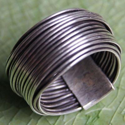 woven ring  Karen hill tribe pure silwer used with beauty as a souvenir that the recipient likes. Size 7 ของขวัญแหวนลวดลายสานไทยเงินแท้ งานทำด้วยมือของขวัญถูกใจผู้รับ