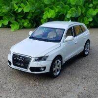 [Toy paradise]1:32รถ AUDI Q5 SUV โมเดลรถโลหะผสม Diecasts Amp; ของสะสมโมเดลรถเหล็กของเล่นจำลองเสียงและแสงของขวัญสำหรับเด็ก