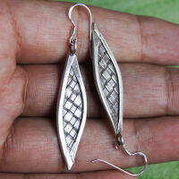 Long oval woven nice  earrings pure silver Thai Karen hill tribe beautiful exoticสานสวยงามไทยตำหูเงินกระเหรี่ยงทำจากมือชาวเขางานฝีมือสวยของฝากที่มีคุณค่าของฝากถูก