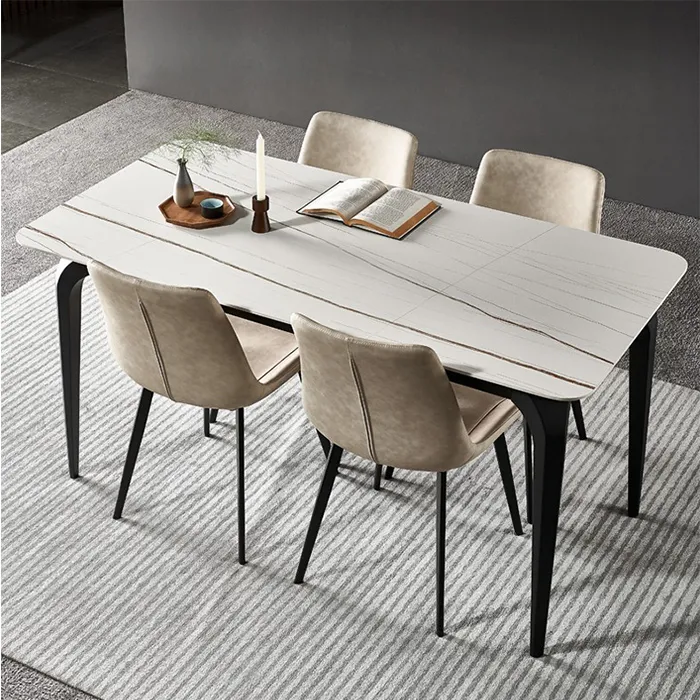 Phong cách Ý vân mây đen trắng: Phong cách Ý nổi tiếng với sự tinh tế, đơn giản và sang trọng. Với hình ảnh về phong cách này, bạn sẽ được chiêm ngưỡng những chiếc bàn, ghế và đồ nội thất khác được làm bằng vật liệu đen trắng tạo nên vẻ đẹp tuyệt đẹp và độc đáo.
