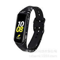 [COD] เหมาะสำหรับ Samsung galaxy fit2 SM-220 สร้อยข้อมือสายรัดข้อมือทดแทน สายนาฬิกาแฟชั่นพิมพ์ลายอย่างเป็นทางการประจำสัปดาห์ Christmas Gift